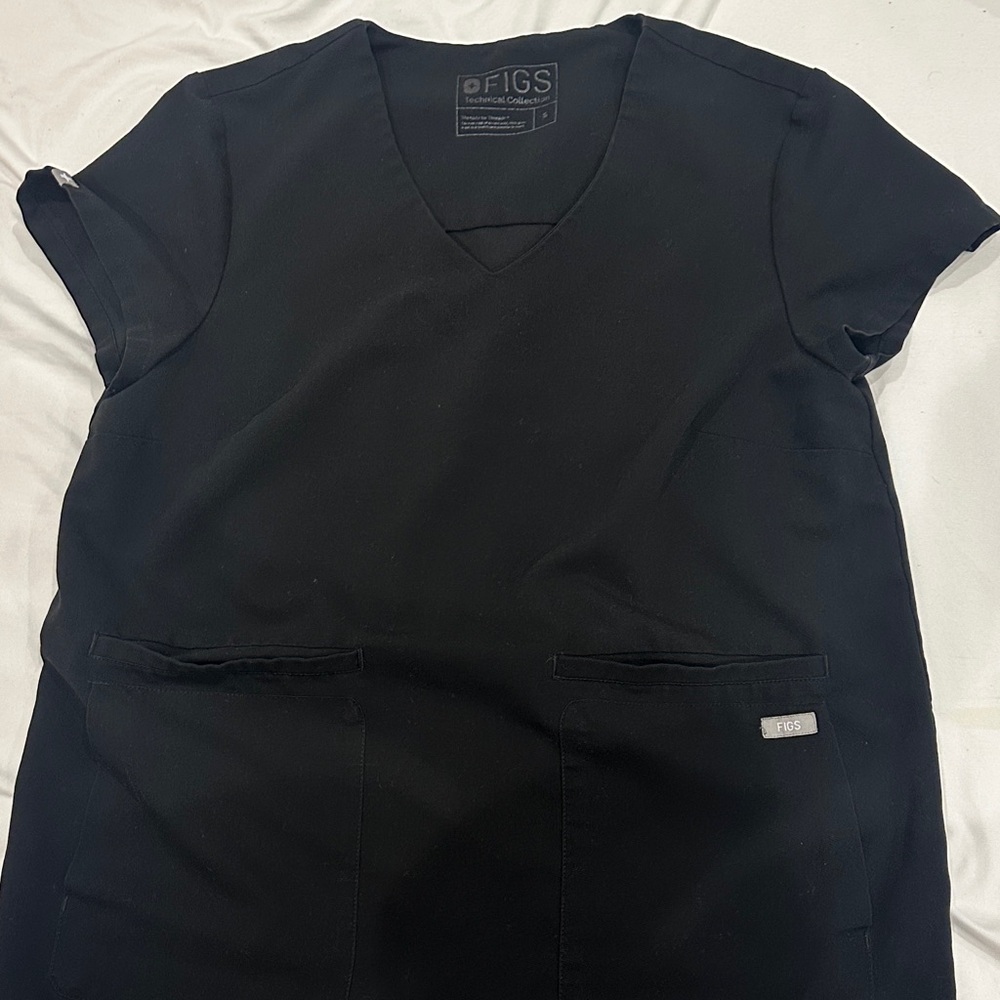 Figs 2 pocket Black Scrub Top